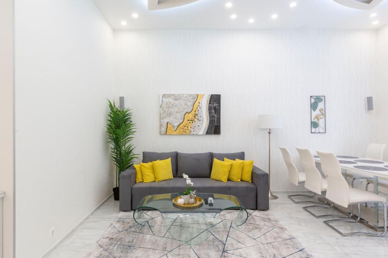 Luxurious Central Apartment Next To The Danube River Budapest Eksteriør billede